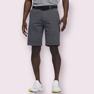 adidas Men's Ultimate365 Plaid Print 10 " Golf Shorts in Gray and Black